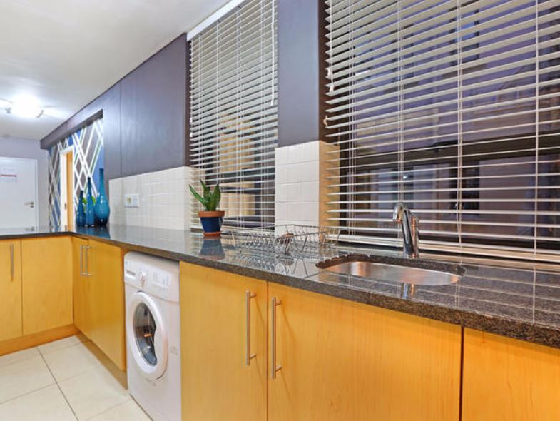 To Let 2 Bedroom Property for Rent in Cape Town City Centre Western Cape